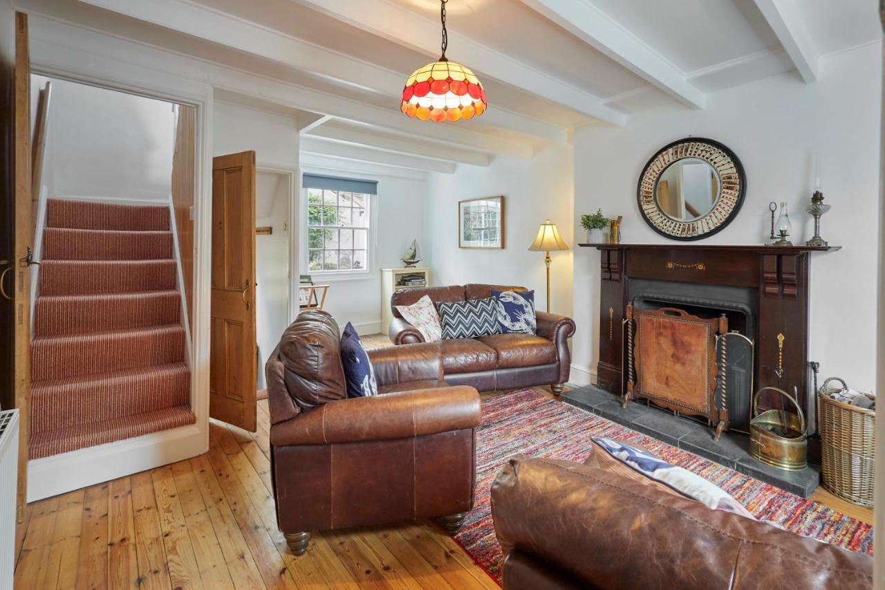 Host & - Hampdon Holiday home *